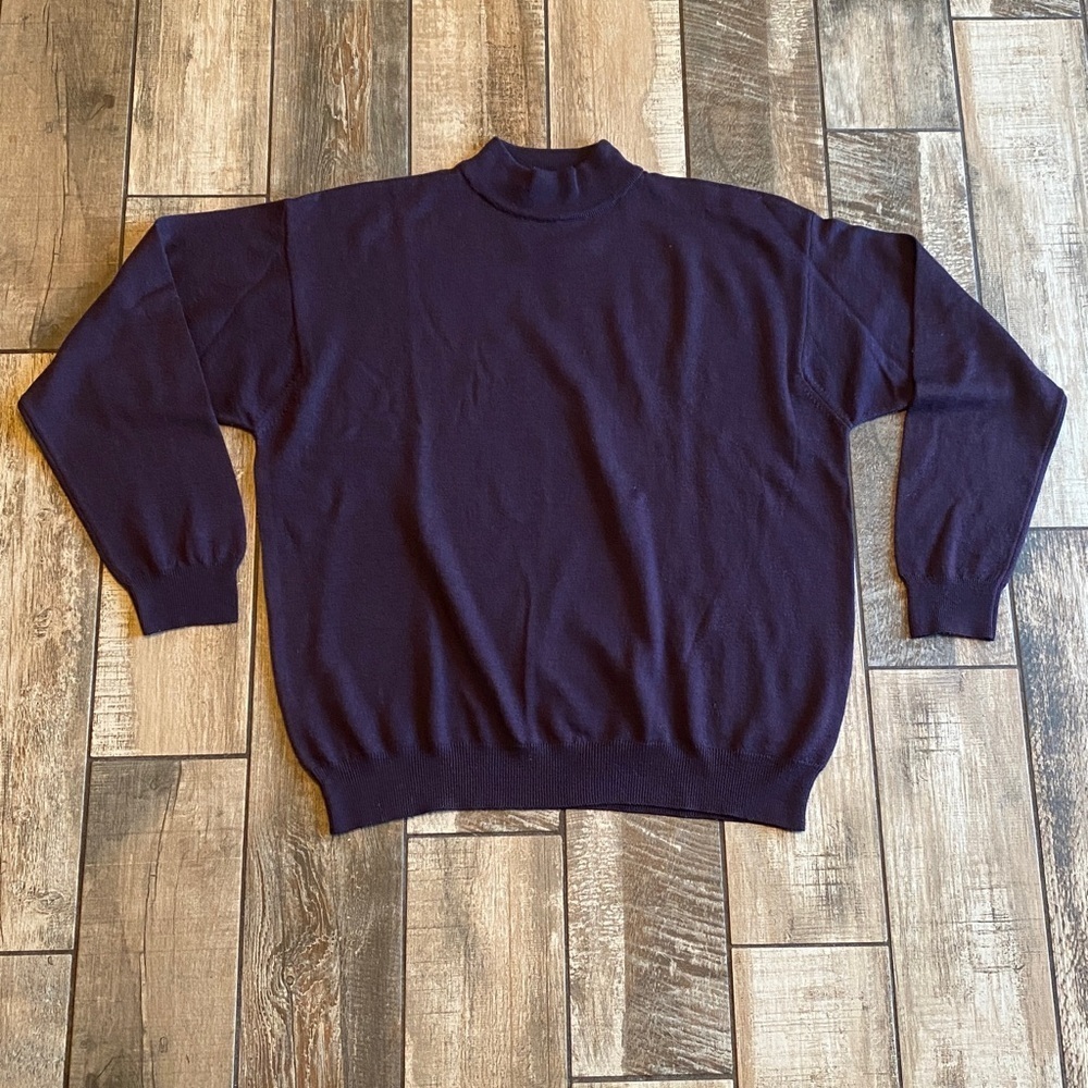 M d M division of Mondo Di Marco Deep Purple Turtleneck Sweater 100% Wool